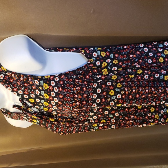 BCBG Sleeveless Black Floral Print Dress Tunic - NWT - Picture 10 of 10